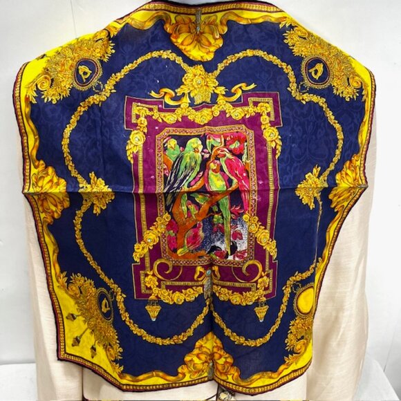 2 Unused-Unbox-Moschino/miniscarf/handkerchief 17"-20" Red white watches print(3 - Picture 7 of 8